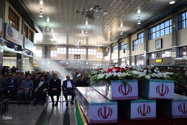 استقبال از پیکر شهدای گمنام در شهرکرد‎