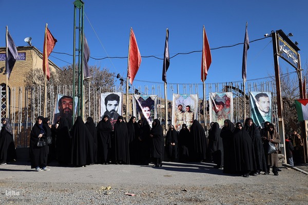 استقبال از پیکر شهدای گمنام در شهرکرد‎