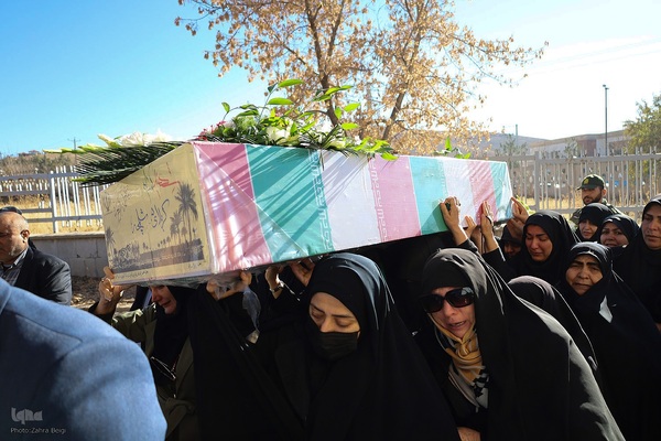 استقبال از پیکر شهدای گمنام در شهرکرد‎