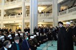 Mosca: presidente iraniano visita Grande Moschea