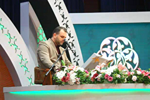 Binibigkas ni Mohsen Qassemi ang Qur’an sa Ika-45 na Kumpetisyon ng Qur’an na Pambansa sa Iran (+Video)