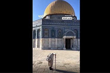 Yaşlı kadın 70 yıldır Mescid-i Aksa’da namaz kılıyor