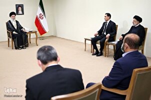 土库曼斯坦总统会见伊斯兰革命领袖
